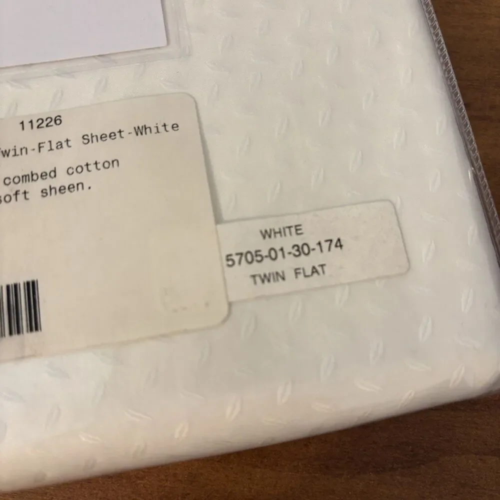 CUDDLEDOWN 400 Thread Count Flat Sheet, Twin, White Riso Jacquard Combed Cotton